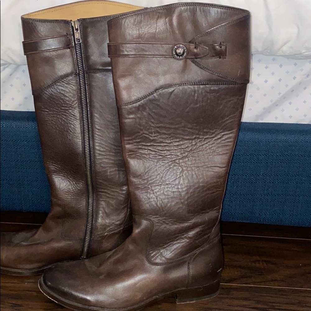 Frye boots !